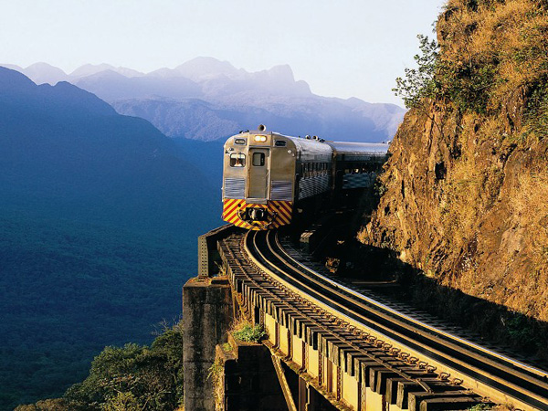 train curitiba morretes
